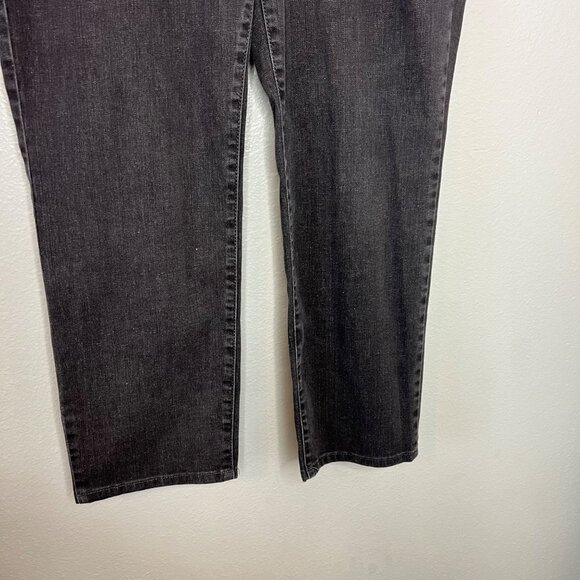 Classic Black Women's Jeans - Picture 8 of 8